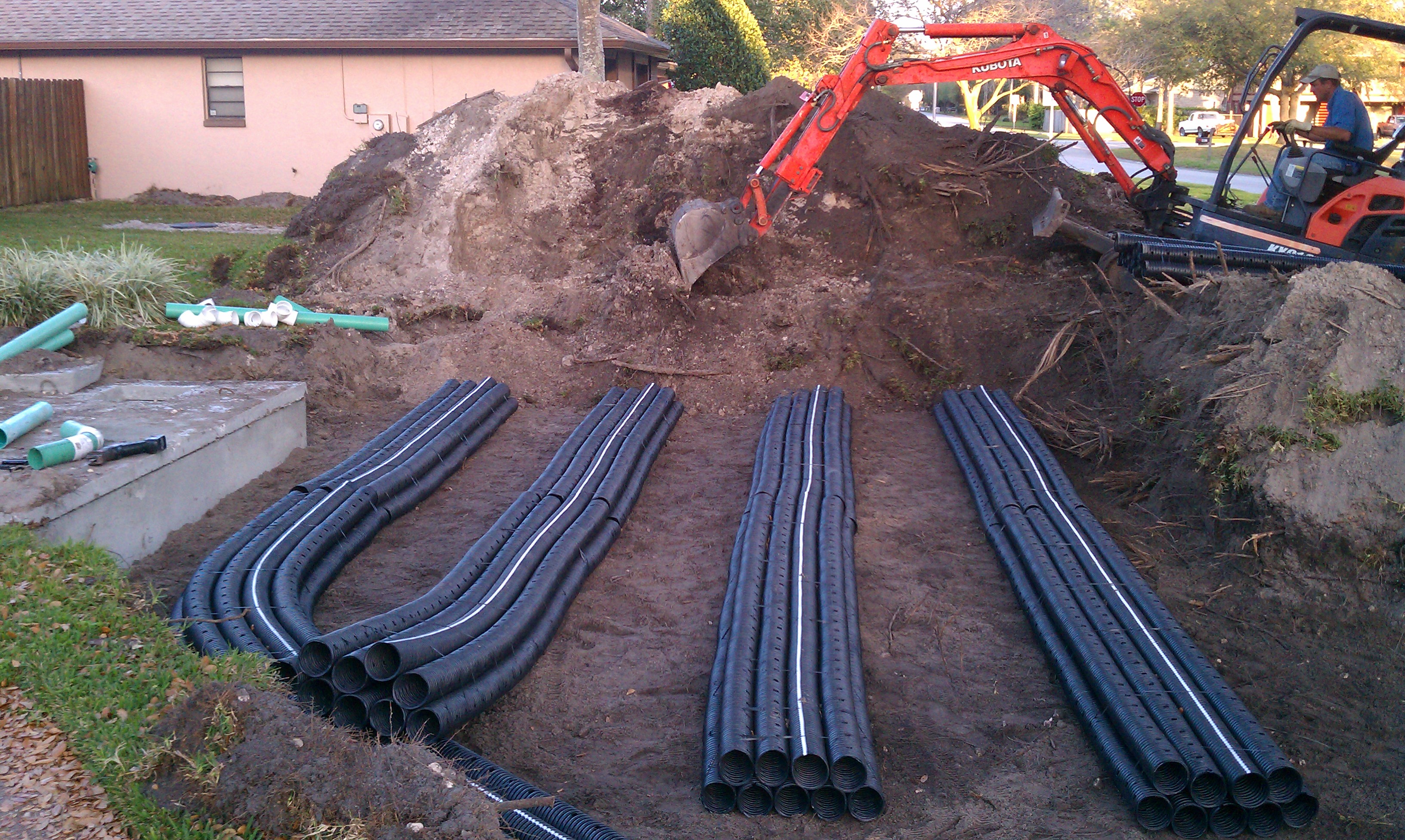 Drain field for septic tank